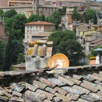 Perugia: Jesus sattelite dish
